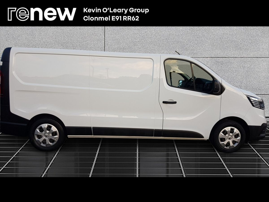 2022 Renault Trafic TRAFIC LL30 BLUE DCI 130 BUSIN €16,256
