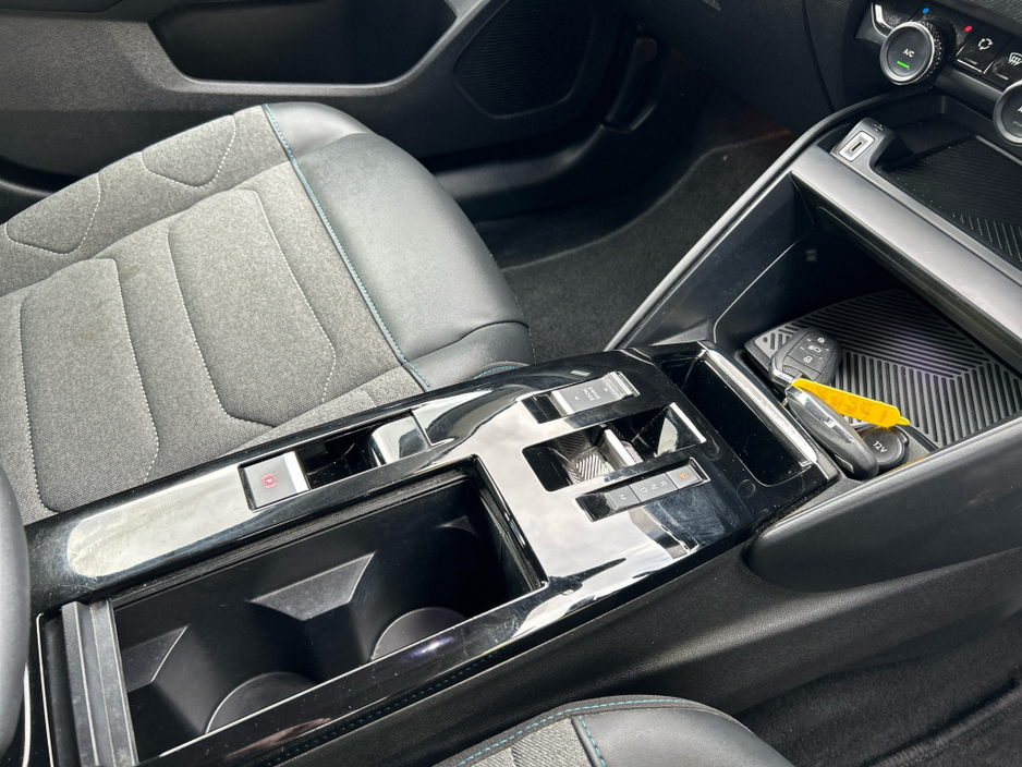 2022 Citroen C4 - image 10