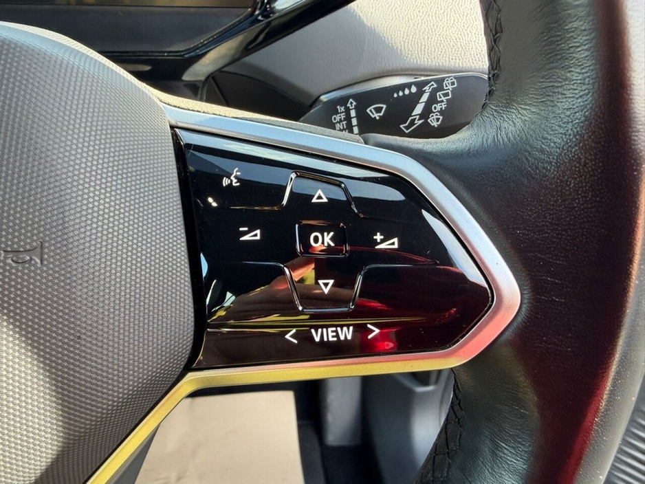 2023 Volkswagen ID.4 - image 29