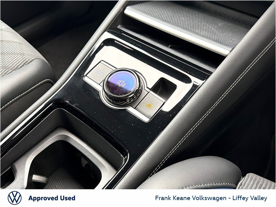 2024 Volkswagen Tiguan - image 20