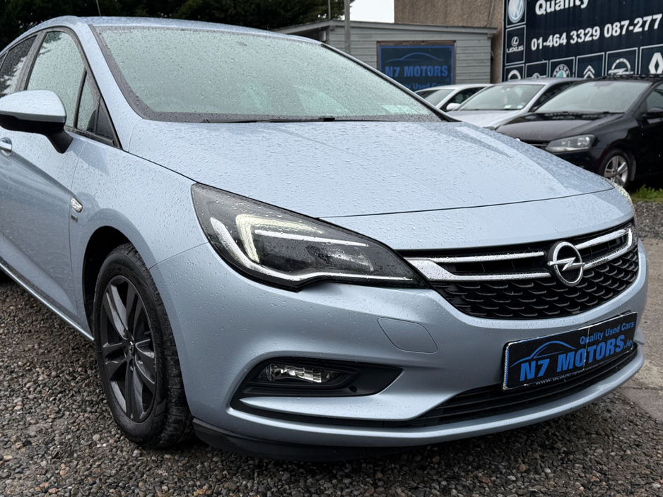 2019 Opel Astra - image 10