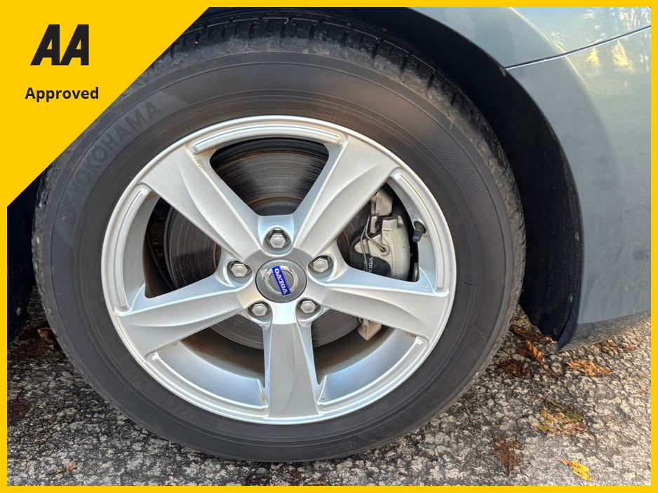 2014 Volvo V40 1.6 T4 5DR AUTO FULLY LOADED WITH SPEC €10,750