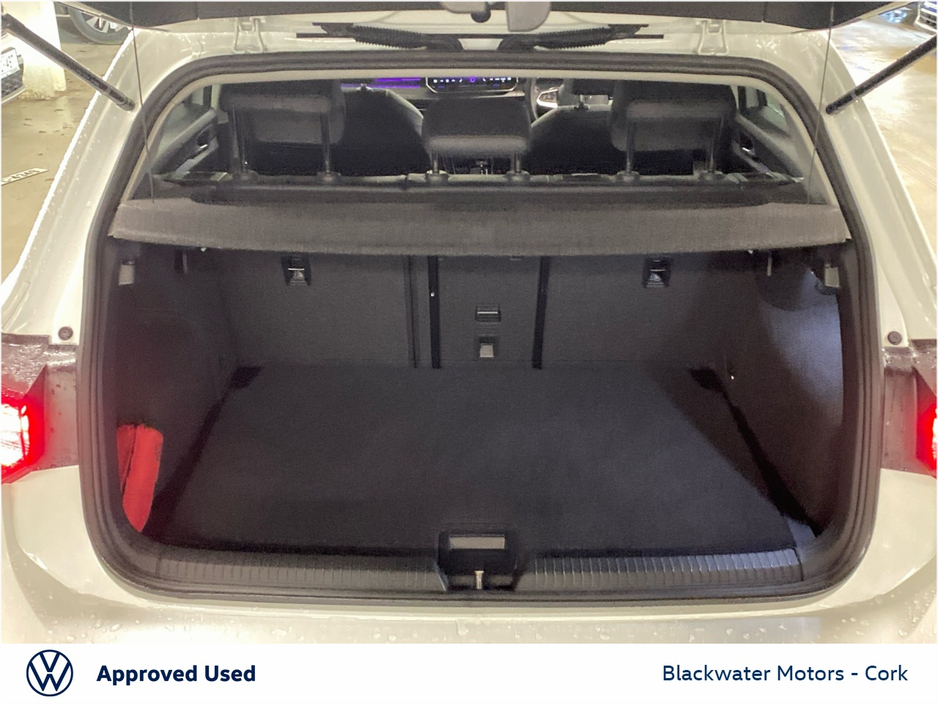 2025 Volkswagen Golf - image 10