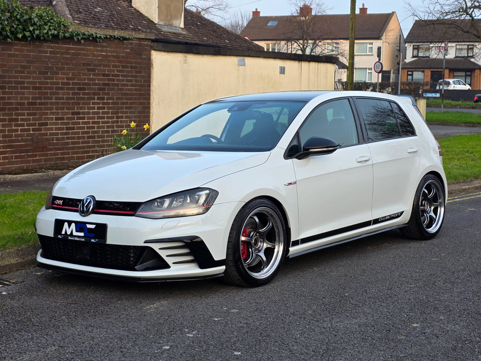 2016 Volkswagen Golf - image 10