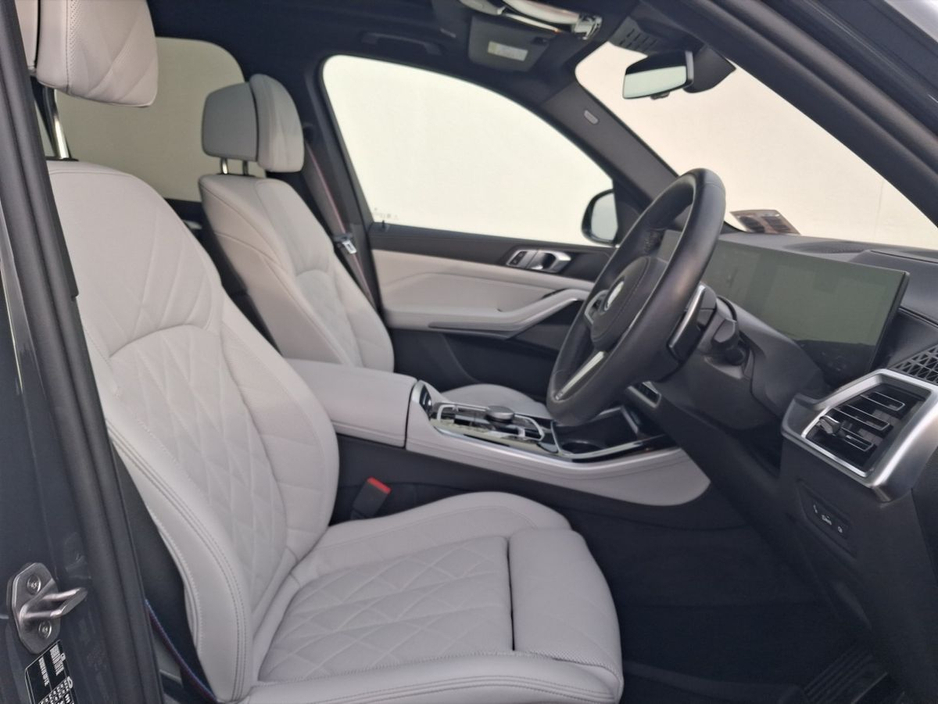 2025 BMW X5 xDrive50e M Sport €117,950