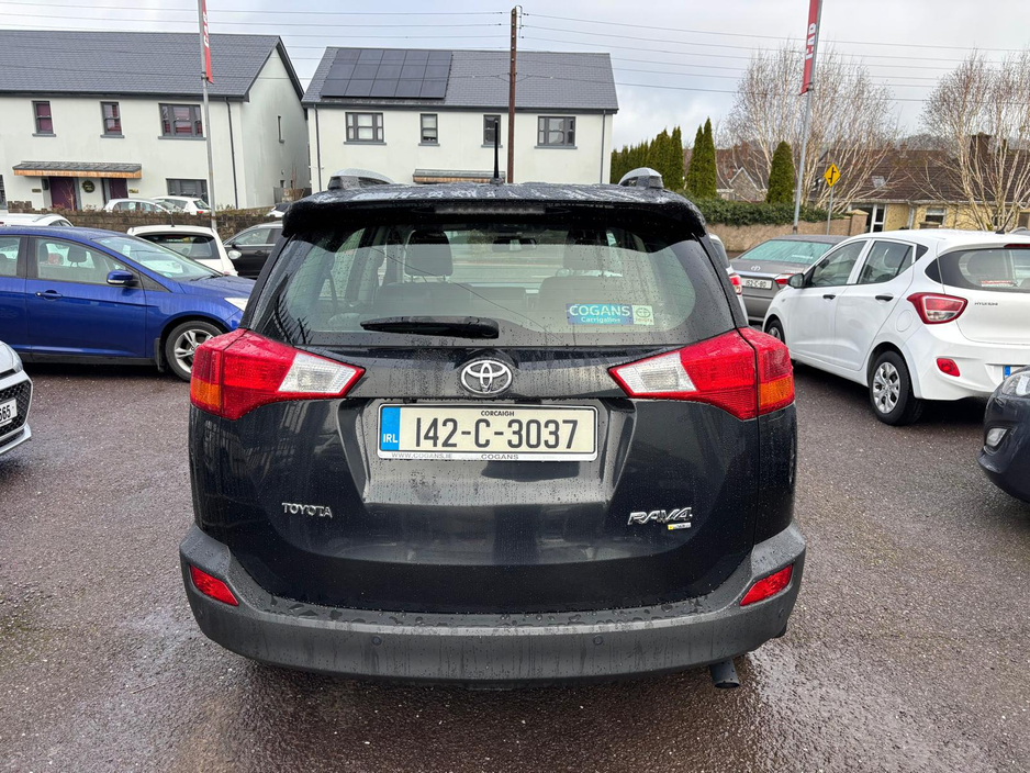 2014 Toyota Rav4 - image 12