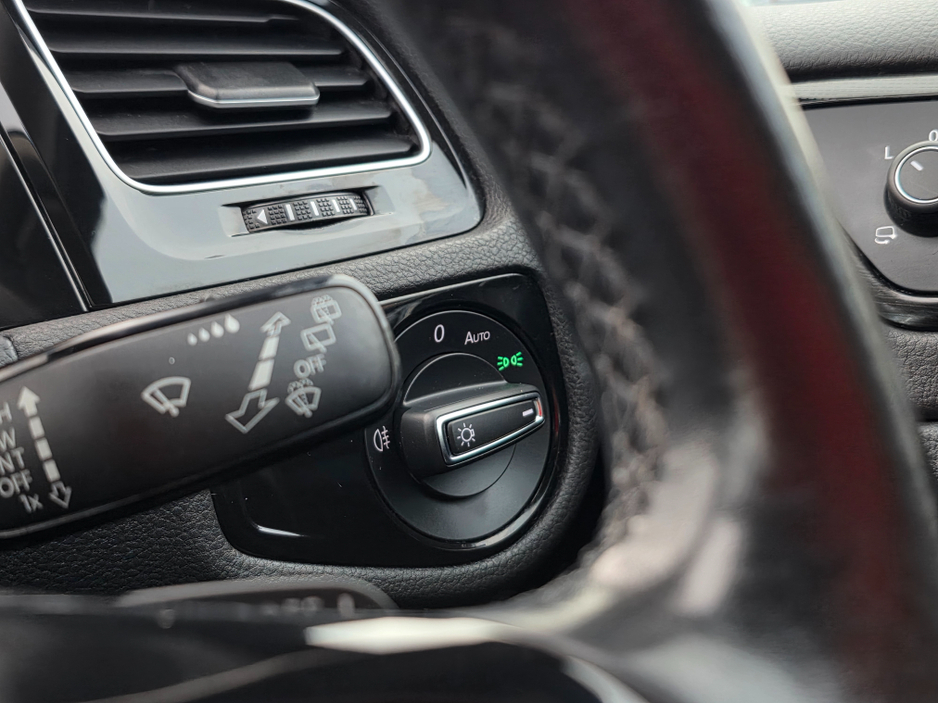 2017 Volkswagen Golf ( 172 REG )1.4 TSI HIGHLINE ALCANTARA SEATS CARPLAY ANDROID AUTO BLIND SPOT LANE ASSIST €17,950