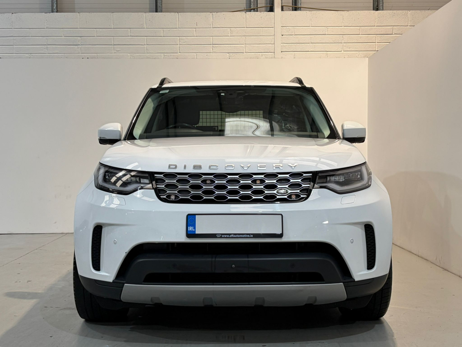 2022 Land Rover Discovery - image 8