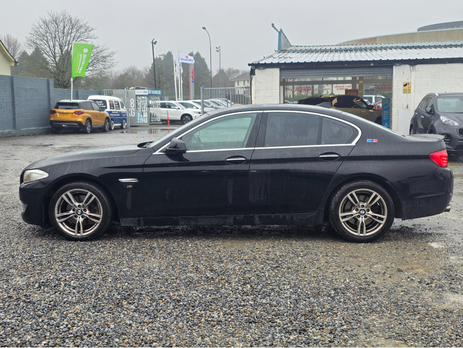 2010 BMW 5 Series - image 9