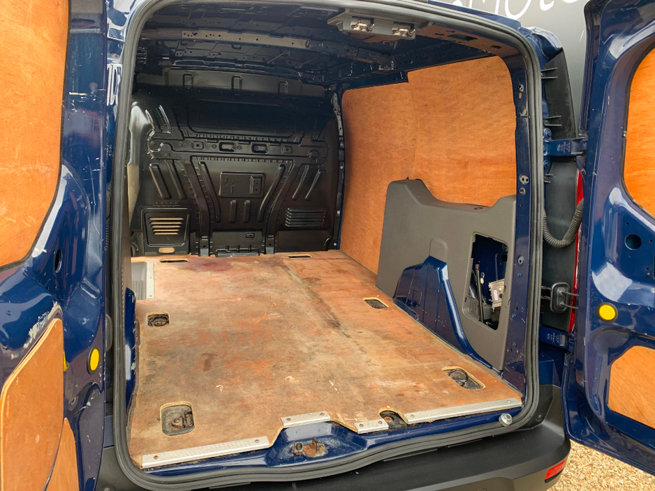 2021 Ford Transit Connect - image 10