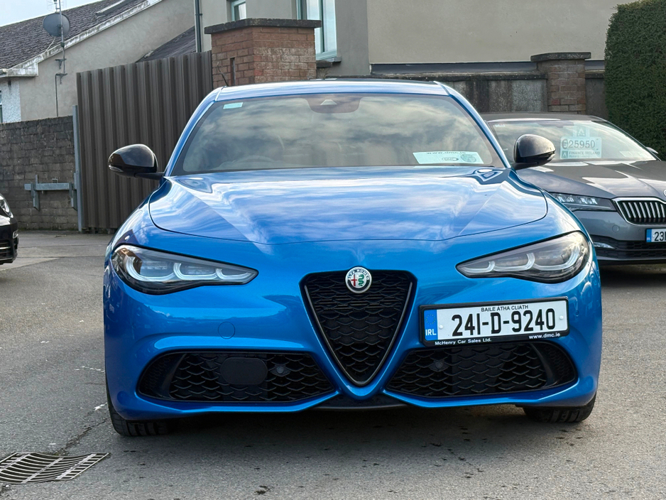 2024 Alfa Romeo Giulia - image 2