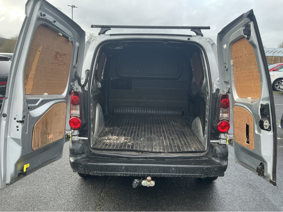 2017 Peugeot Partner PROFESSIONAL 1.6 BLUE HDI 100 €7,495