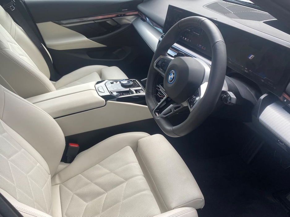 2025 BMW 5 Series Touring 530e M-Sport Auto (PHEV) €63,900