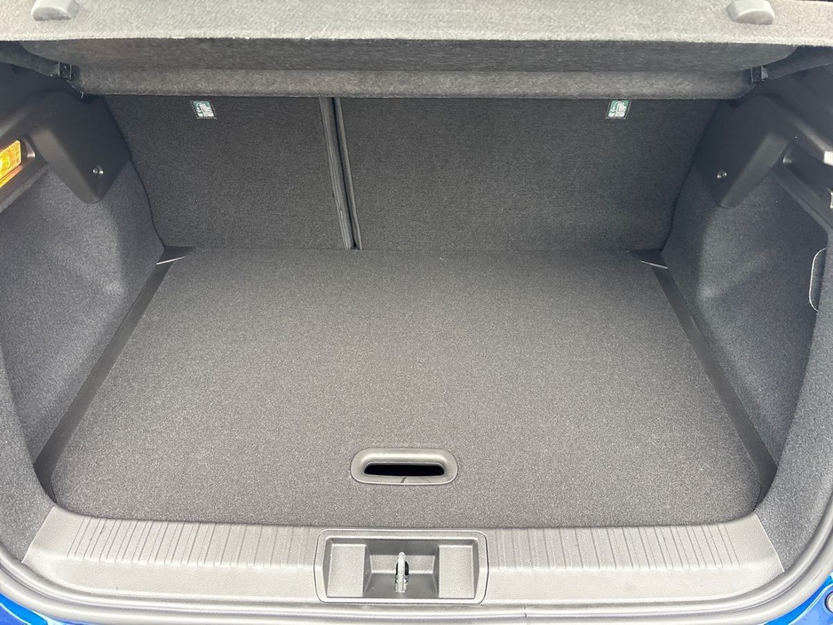 2026 Renault Captur - image 12