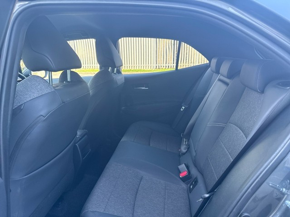 2025 Toyota Corolla - image 7