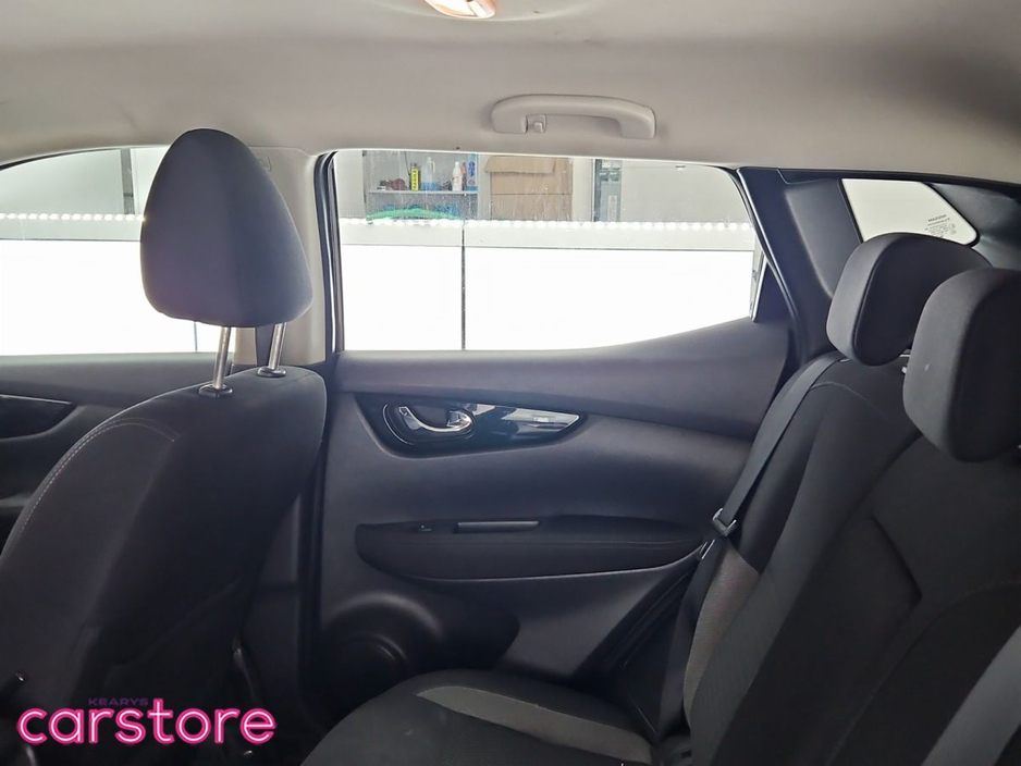 2017 Nissan Qashqai 1.2 PET XE €15,888