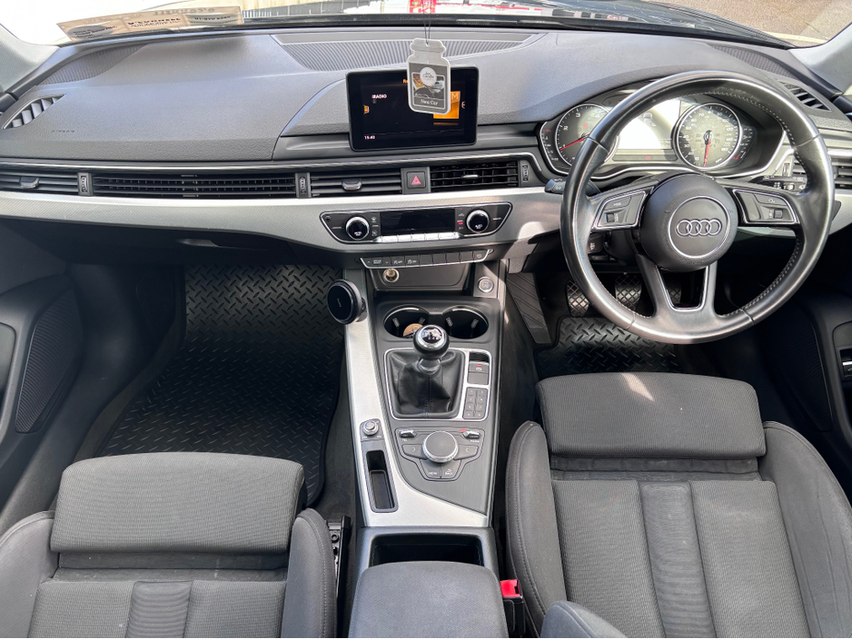 2016 Audi A4 - image 2