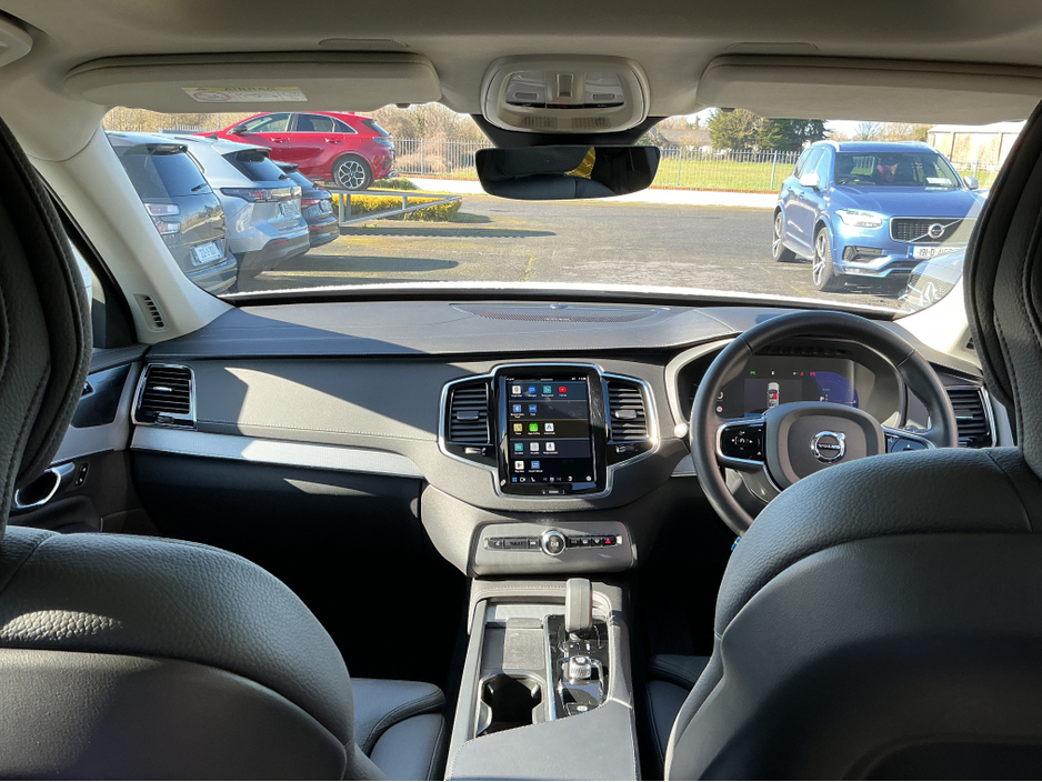 2024 Volvo XC90 - image 13