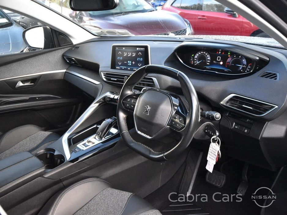 2019 Peugeot 5008 - image 9