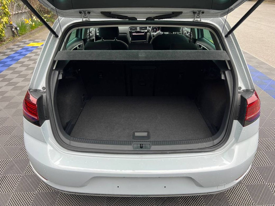 2017 Volkswagen Golf - image 13