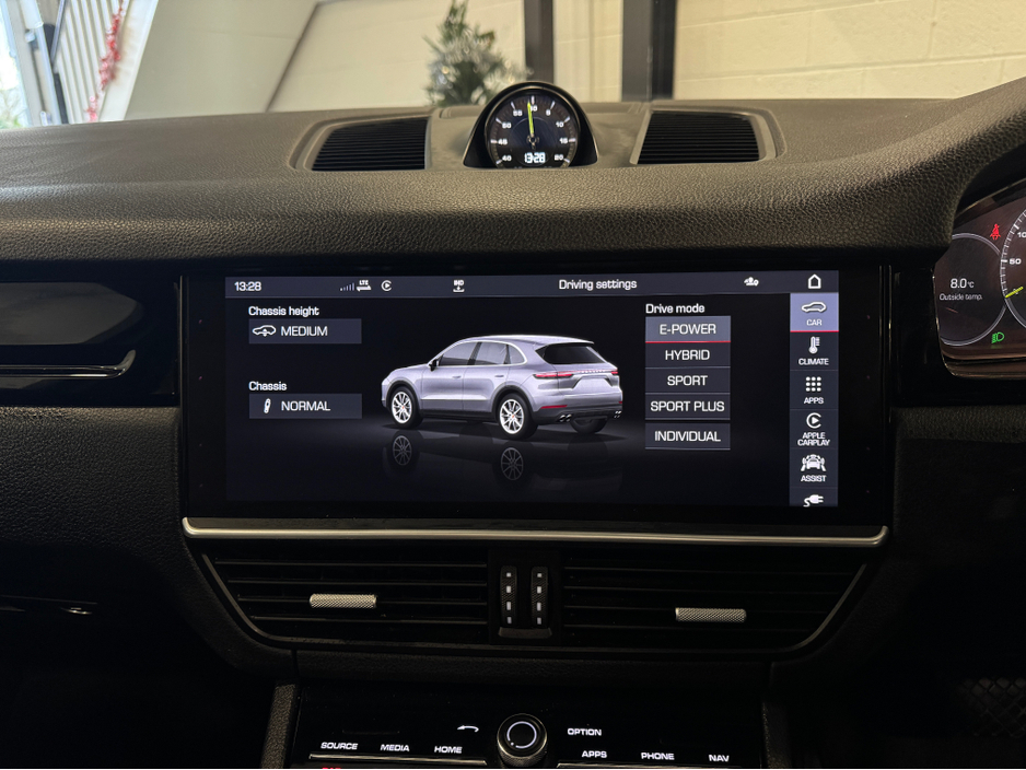 2019 Porsche Cayenne V6 E-HYBRID AUTO €59,899