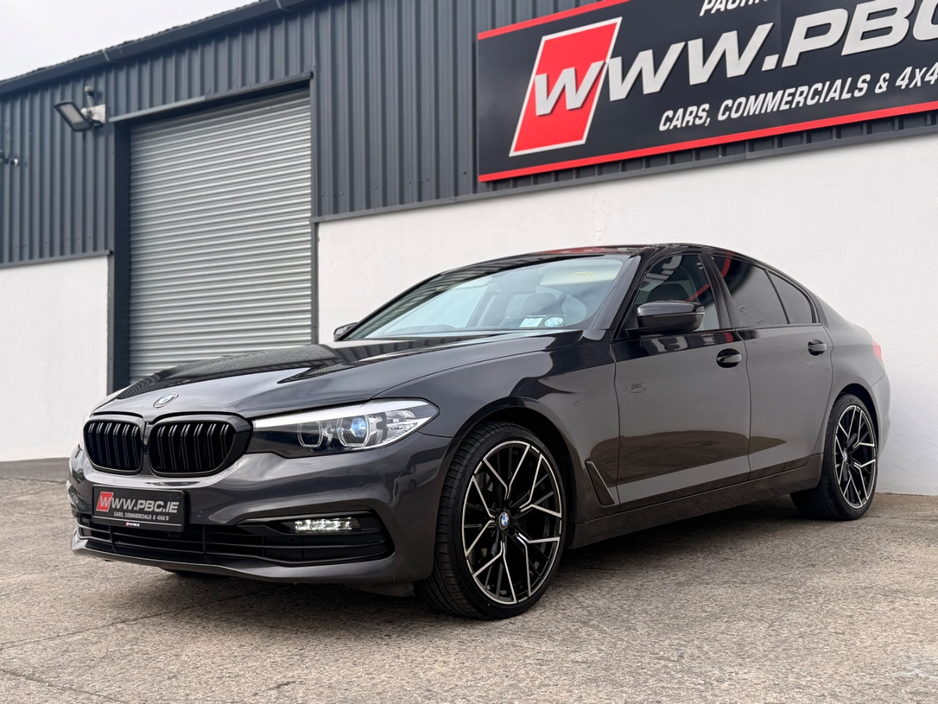 2020 BMW 5 Series - image 23