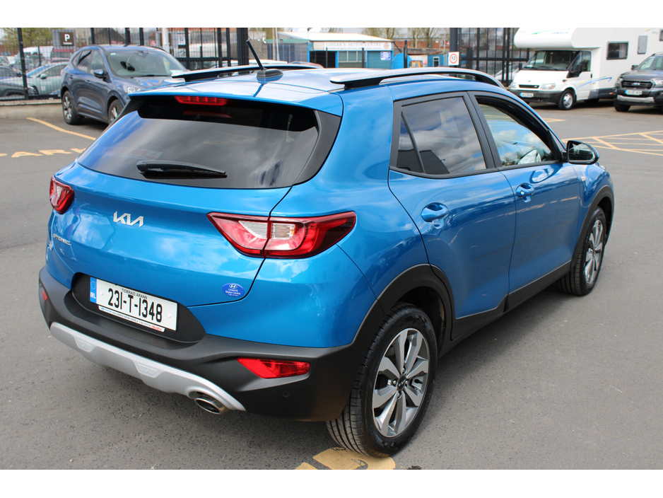 2023 Kia Stonic - image 5