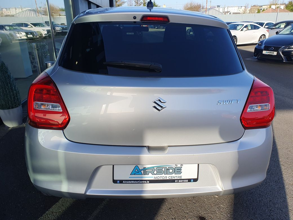 2020 Suzuki Swift - image 7