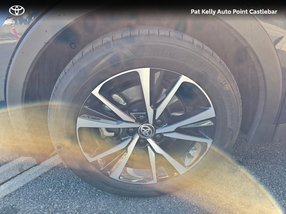 2025 Toyota C-HR - image 17