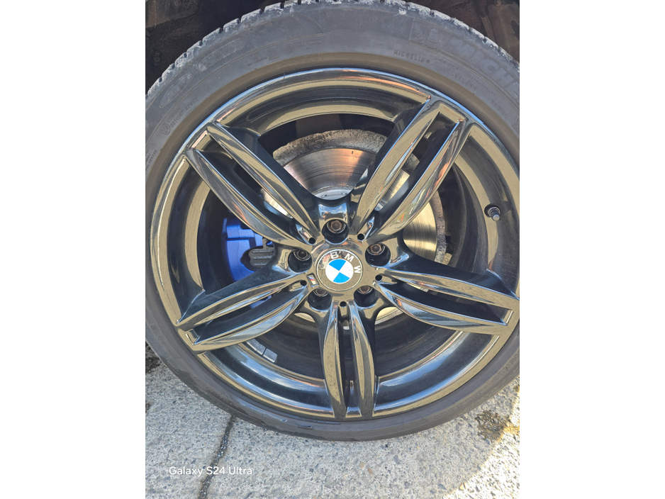 2015 BMW 5 Series - image 16