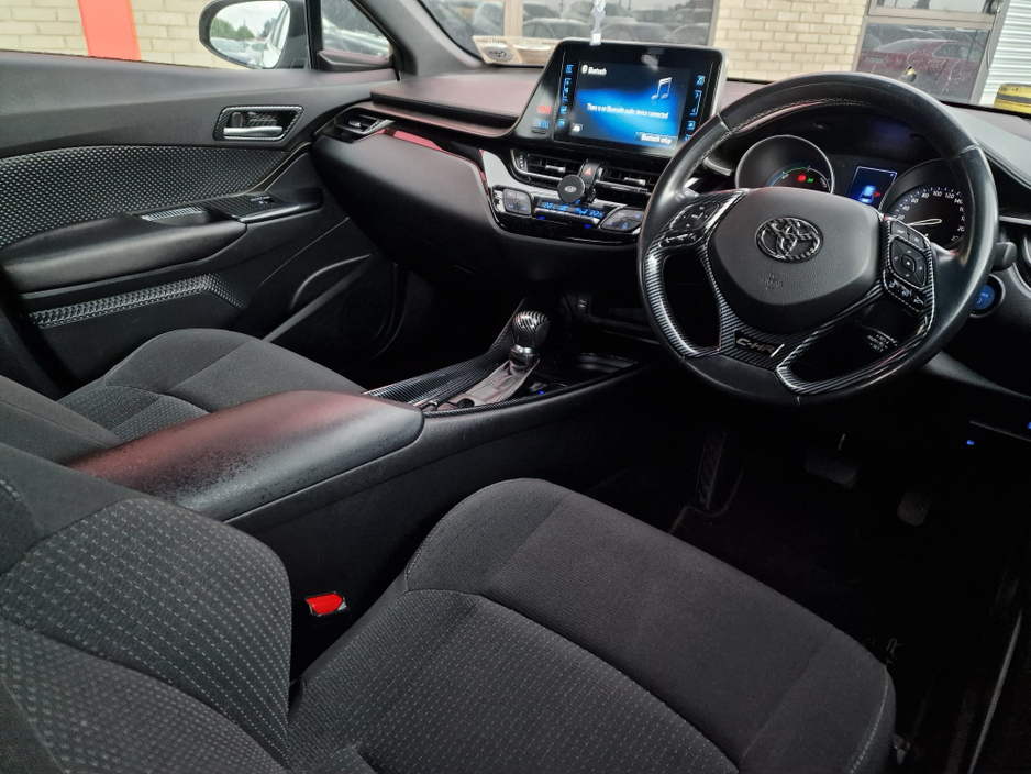 2018 Toyota C-HR - image 12