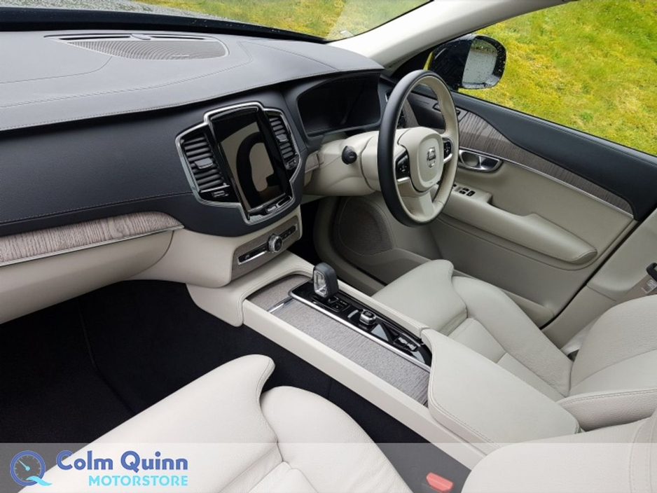 2023 Volvo XC90 - image 8