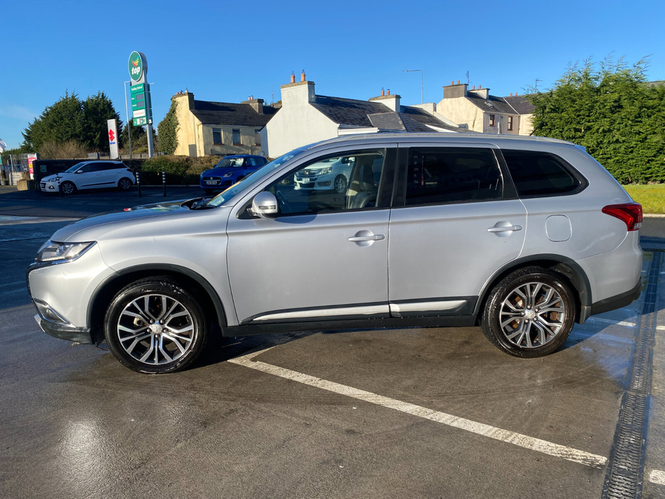 2016 Mitsubishi Outlander 2.2 DI-D 150PS 6MT 4WD 7-Seater Instyle €11,950
