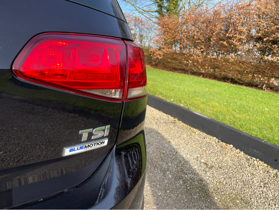 2016 Volkswagen Golf - image 10