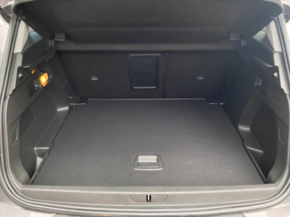 2019 Vauxhall Grandland X - image 8