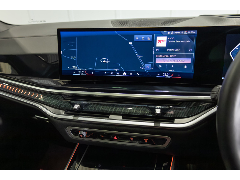 2025 BMW X5 - image 18