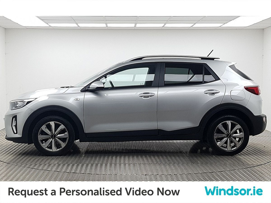 2022 Kia Stonic - image 5