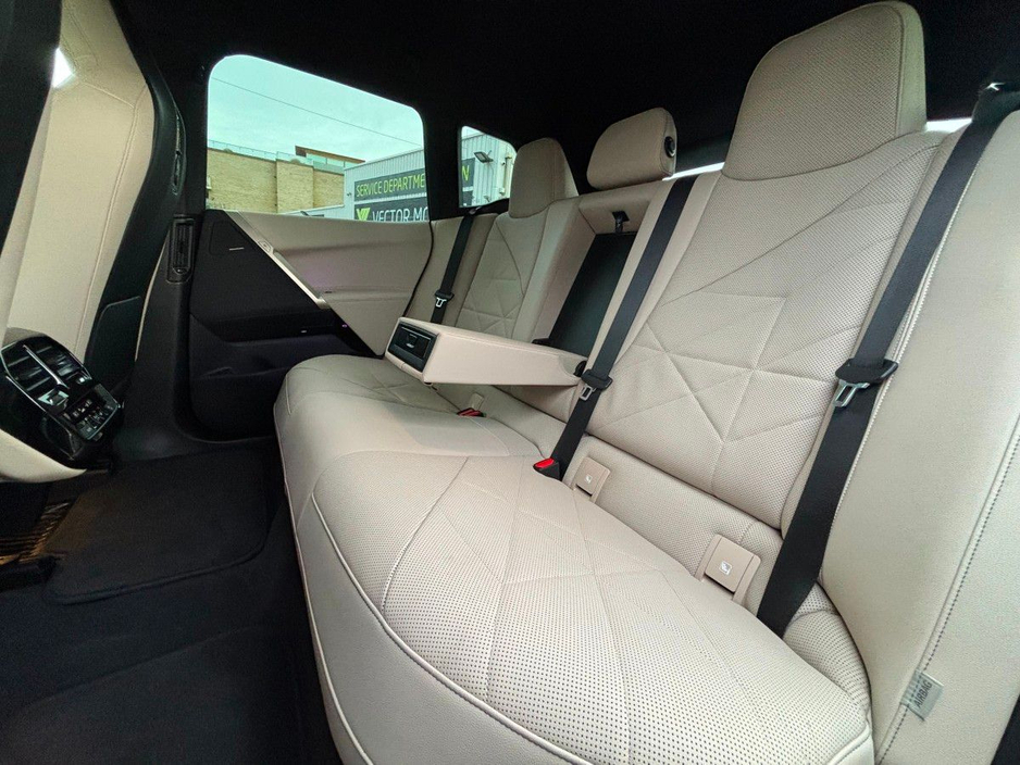 2023 BMW iX XD40 M SPORT €49,995