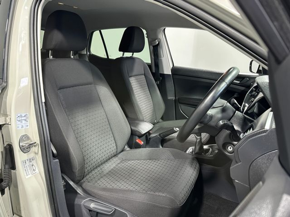 2023 Volkswagen T-Cross - image 10