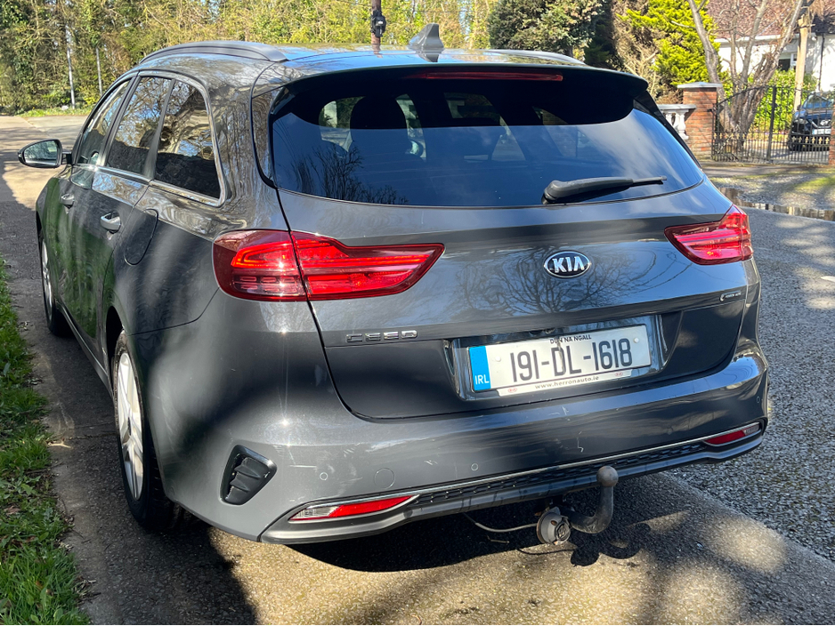 2019 Kia Ceed - image 9