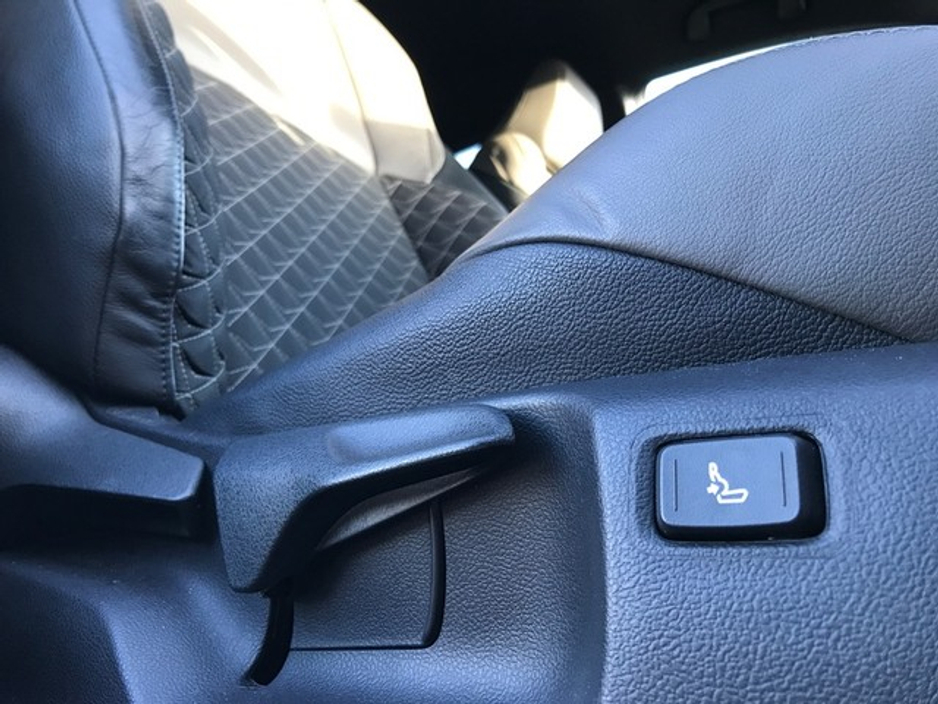 2022 Toyota C-HR - image 18