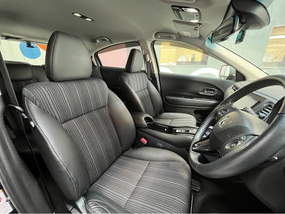 2015 Honda Vezel - image 11