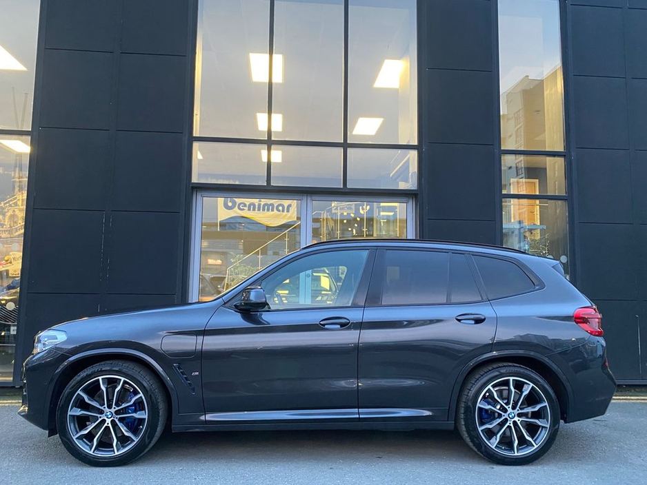 2022 BMW X3 - image 8