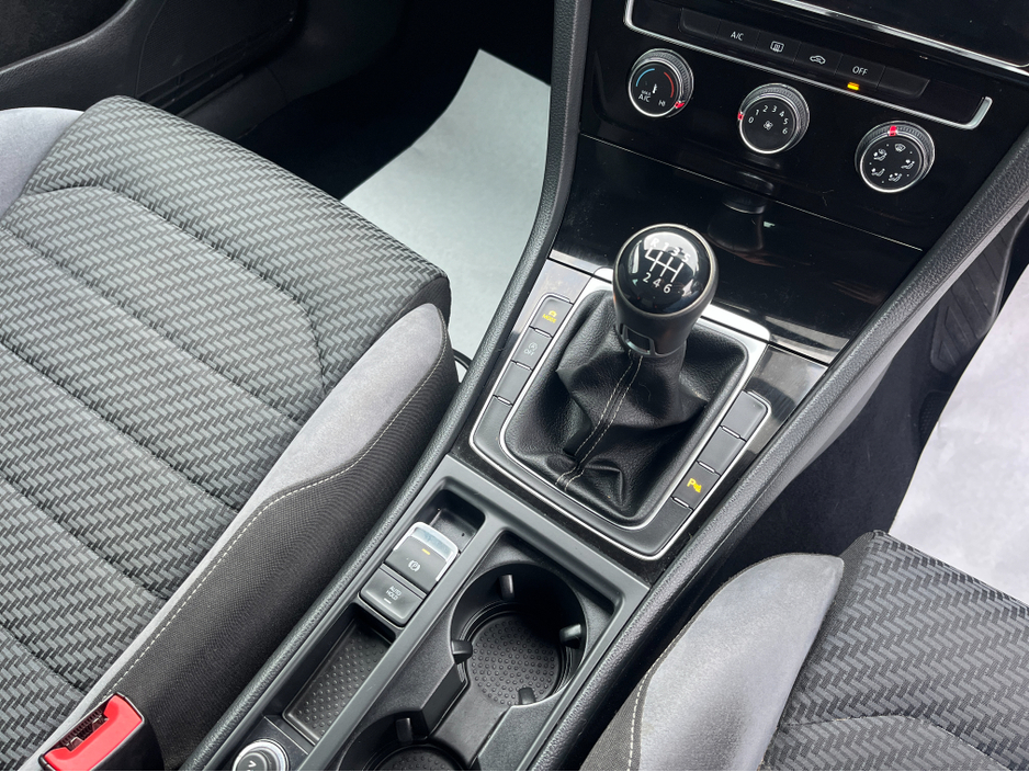 2018 Volkswagen Golf R LINE 1.5 TSI MANUAL, 2 YEAR NCT, LOW TAX, LOW INSURANCE €18,995