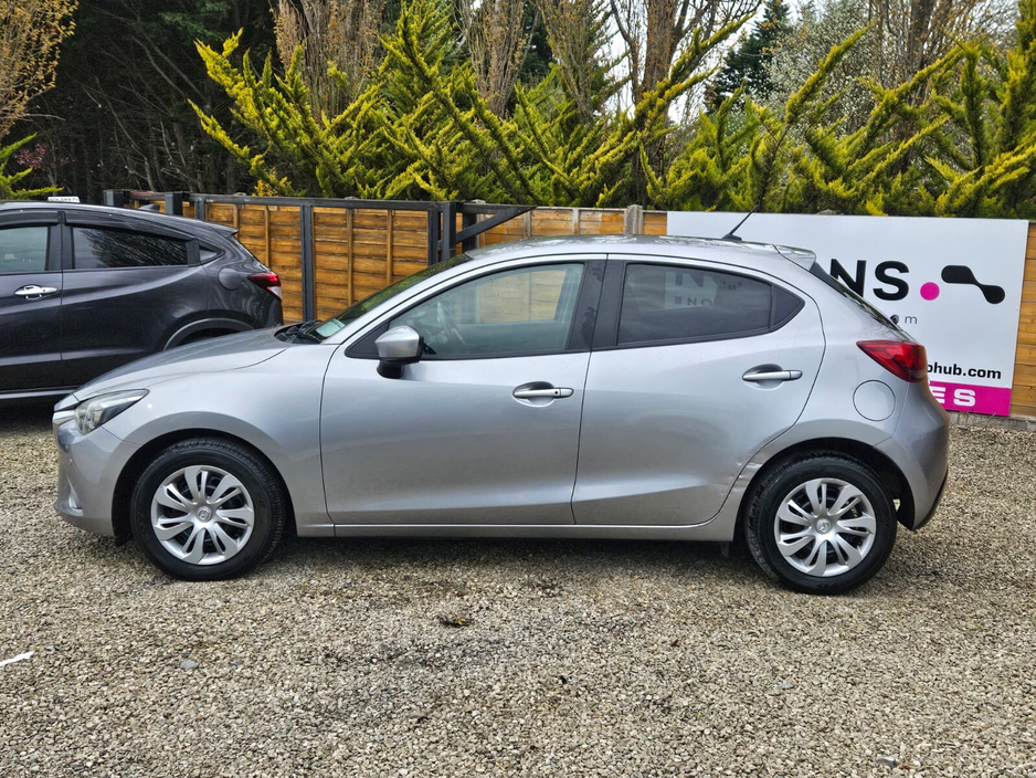2016 Mazda Demio - image 5
