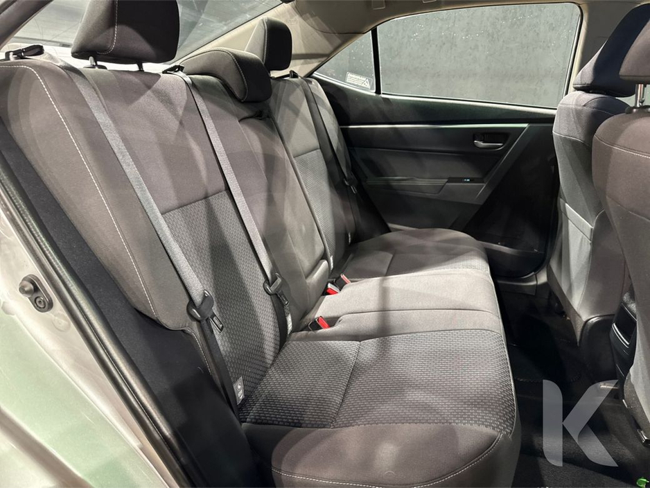 2017 Toyota Corolla - image 13