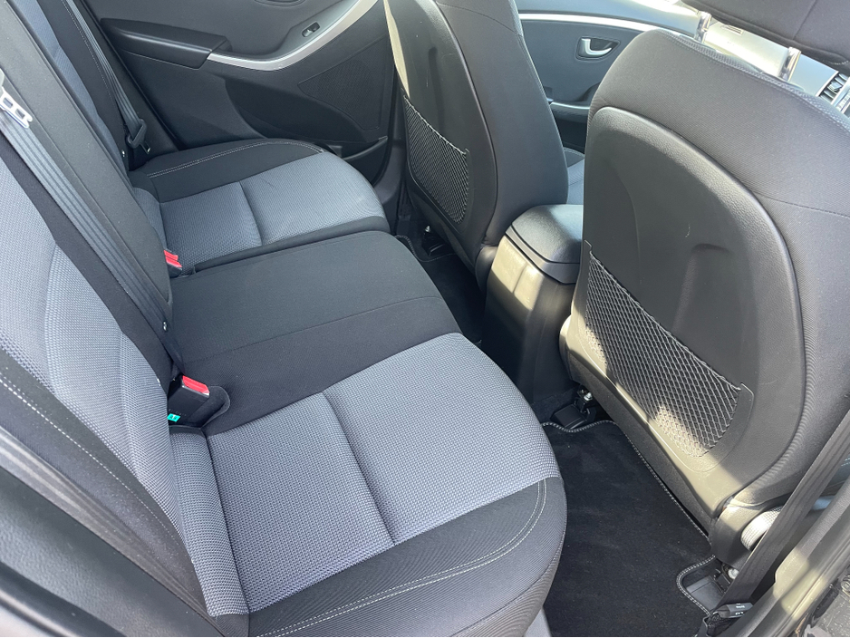 2016 Hyundai i30 - image 8