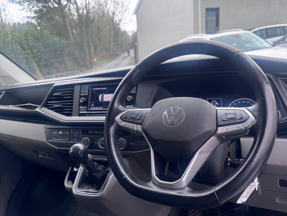 2021 Volkswagen Transporter - image 11