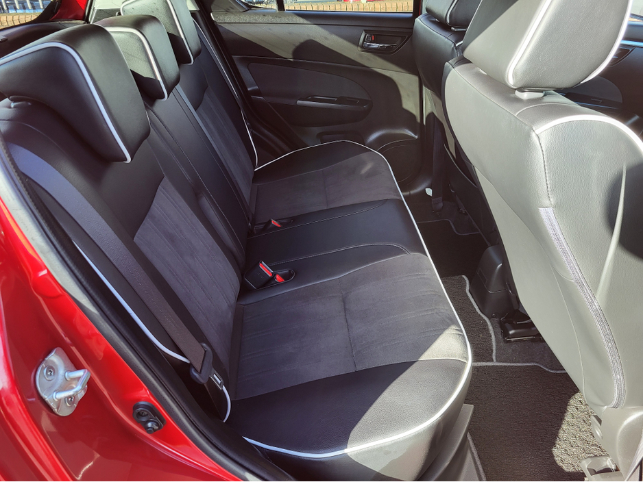 2016 Suzuki Swift - image 15