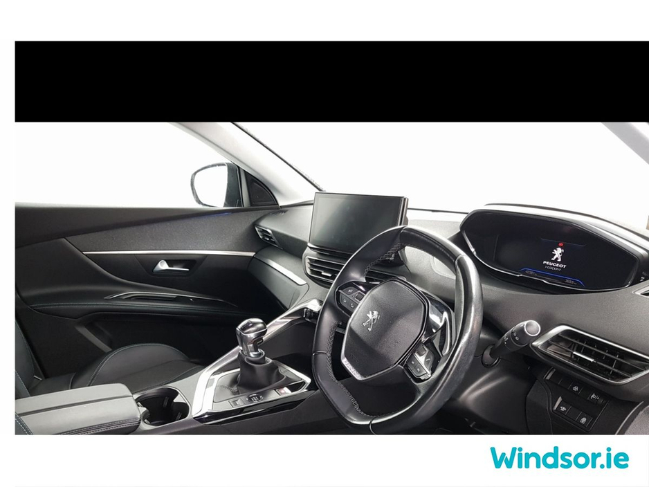 2022 Peugeot 5008 1.5 BlueHDi 130bhp Allure €37,995